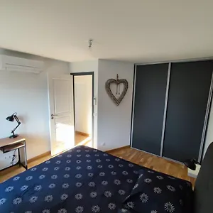 https://maison-peyrieu.hotels-rhonealpes.com