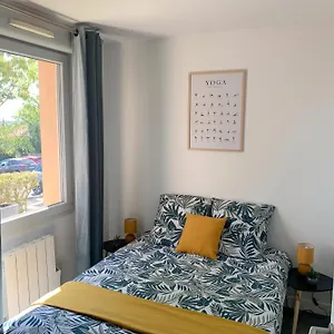 https://appartement-les-hauts-du-beaujolais.hotels-rhonealpes.com